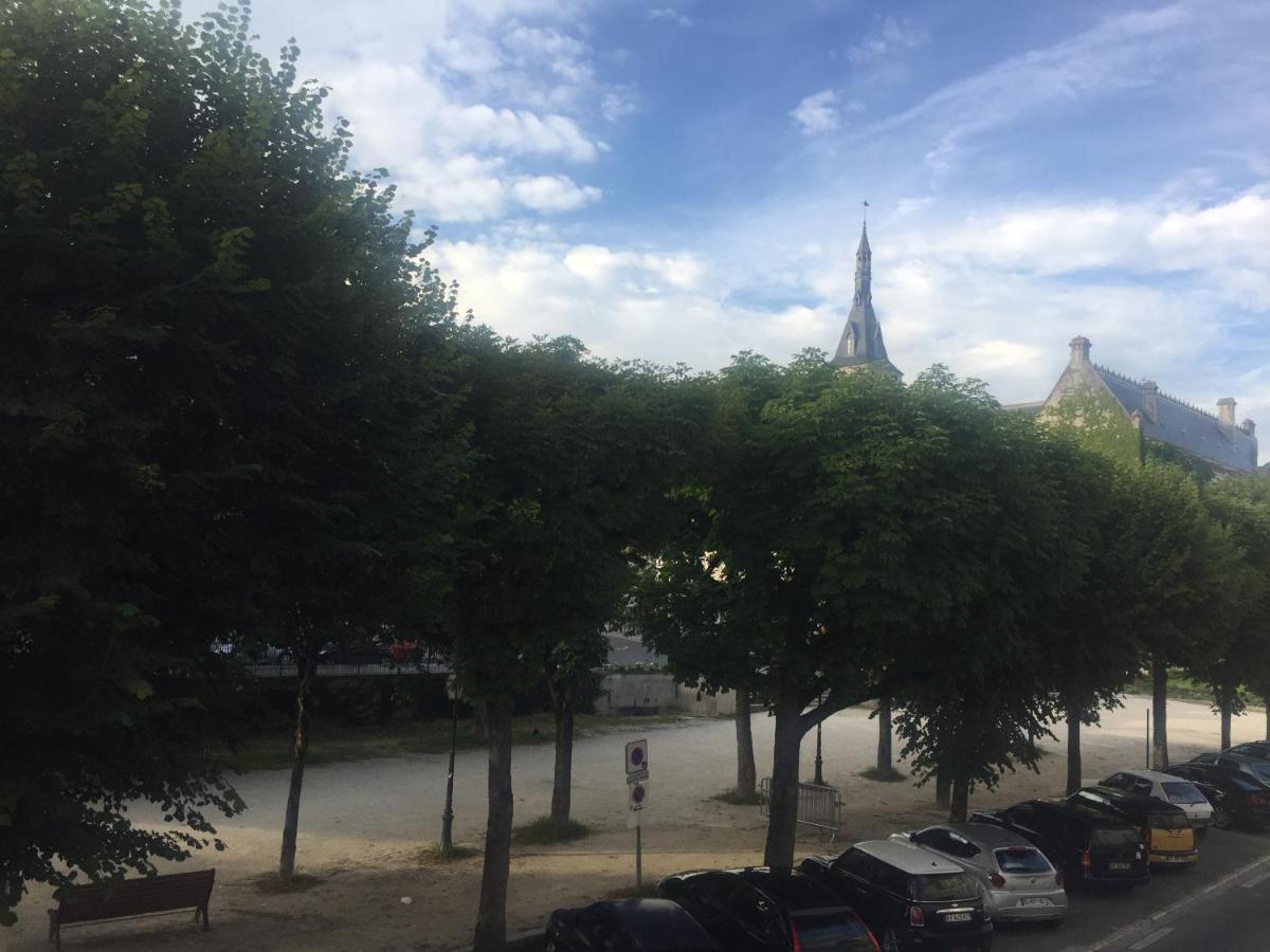 Beautifully Renovated Rooms On Place New York Angouleme Ngoại thất bức ảnh