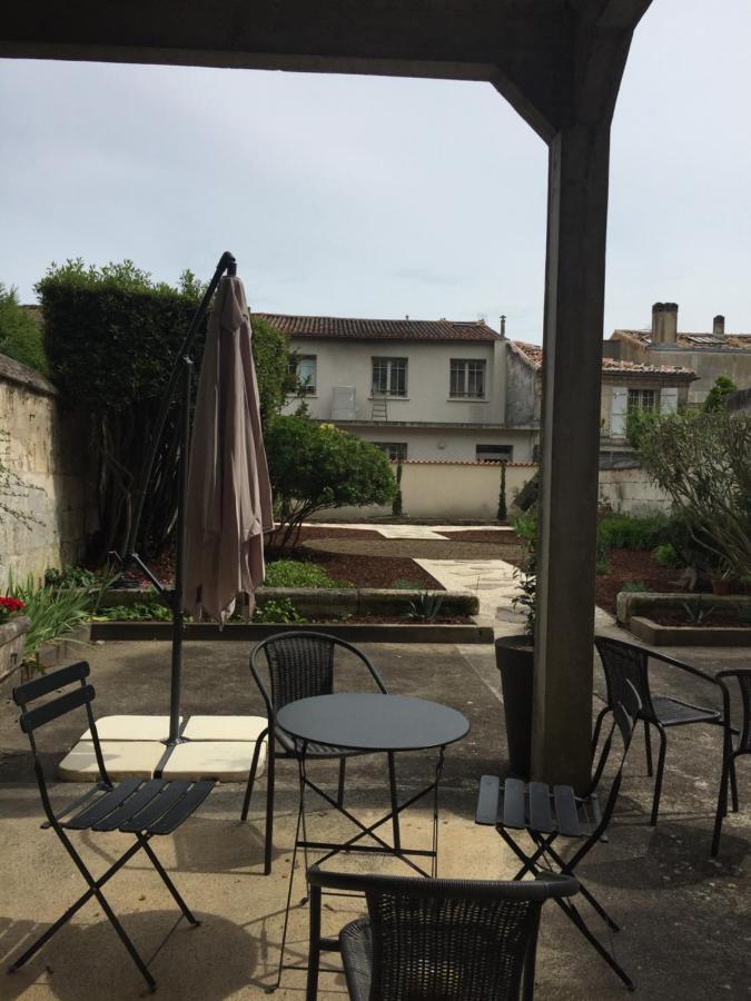 Beautifully Renovated Rooms On Place New York Angouleme Ngoại thất bức ảnh